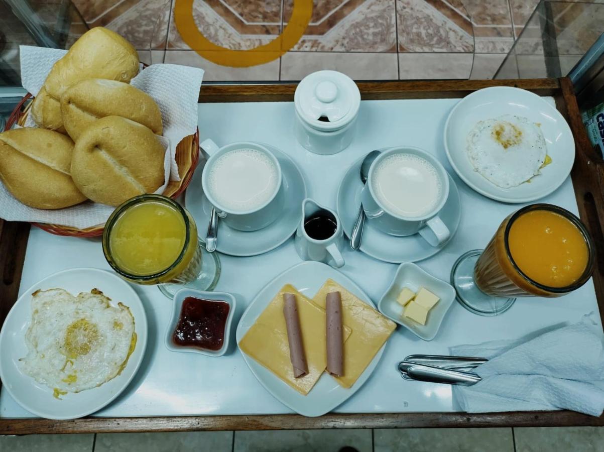 Hotel Panamericano Lima Buitenkant foto