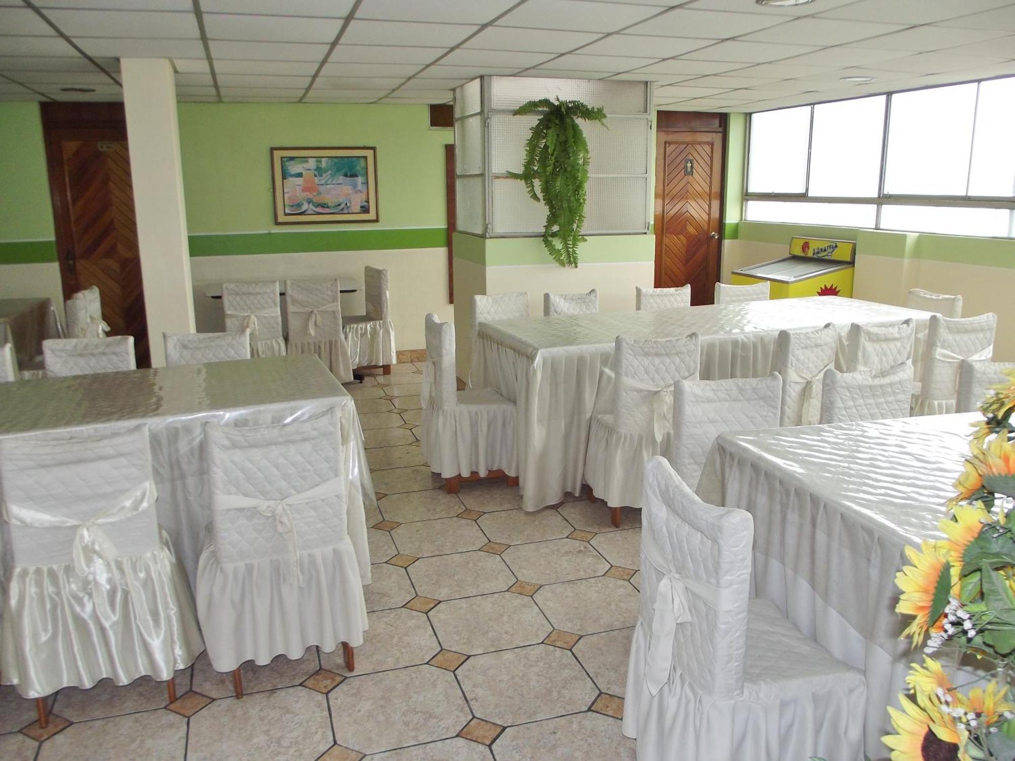 Hotel Panamericano Lima Buitenkant foto
