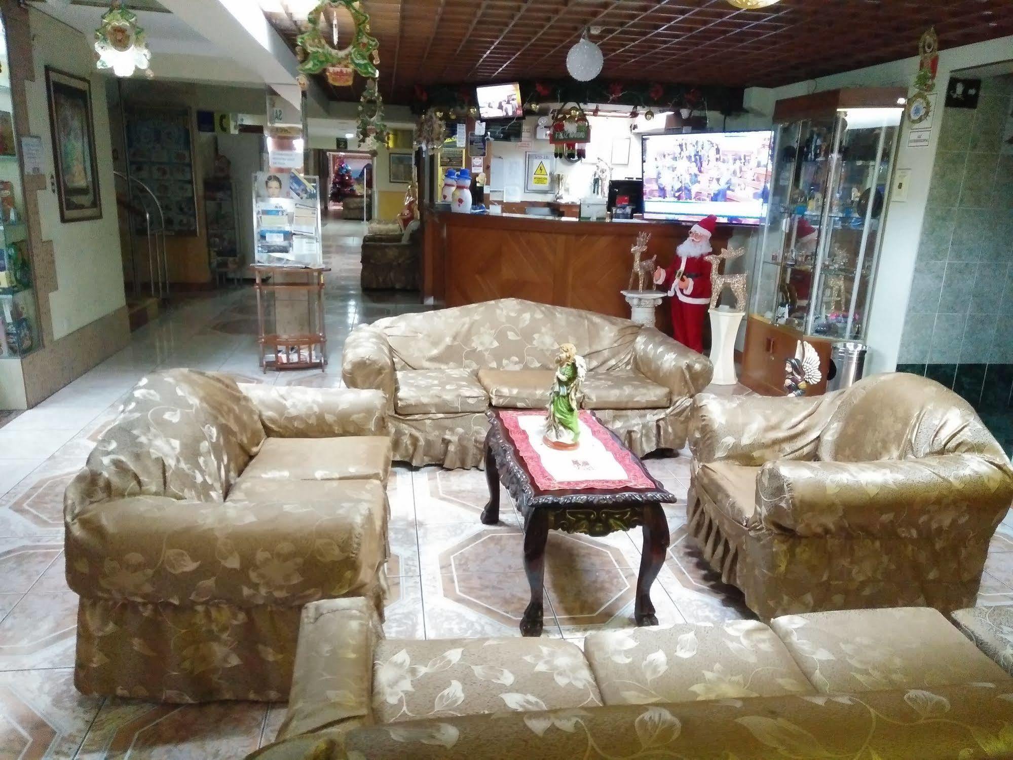Hotel Panamericano Lima Buitenkant foto