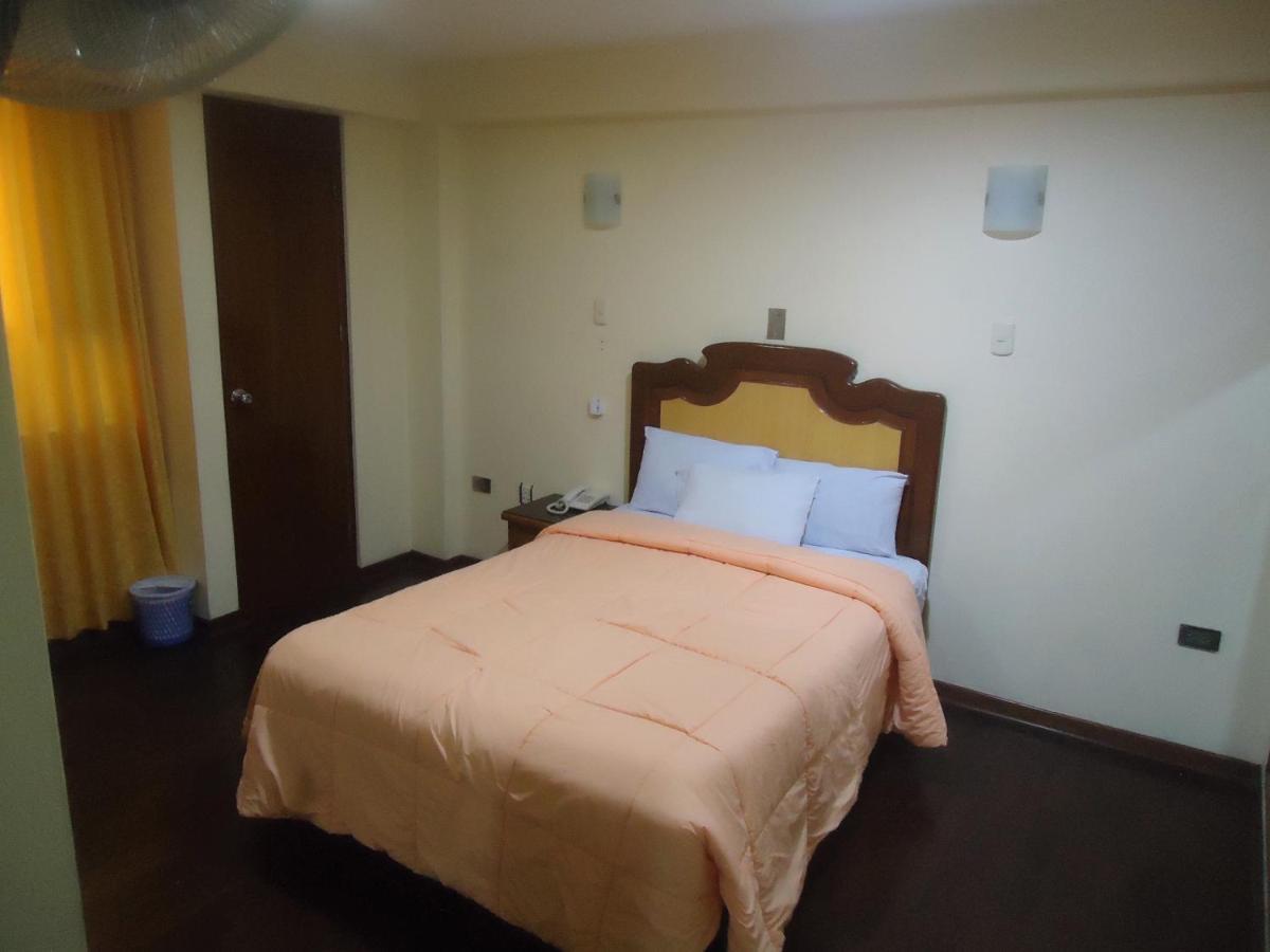 Hotel Panamericano Lima Buitenkant foto
