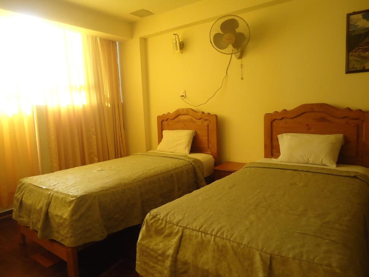 Hotel Panamericano Lima Buitenkant foto