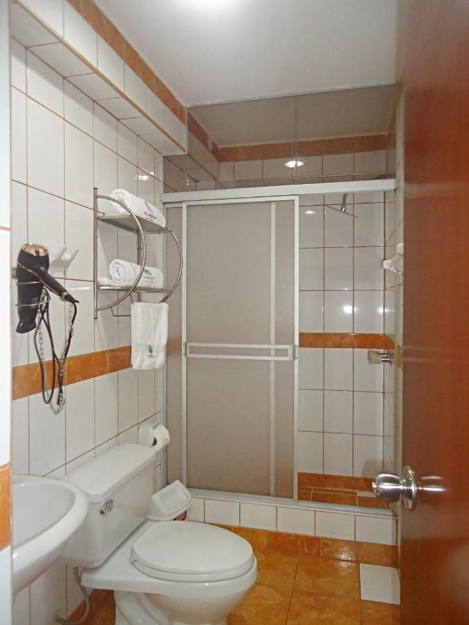 Hotel Panamericano Lima Buitenkant foto