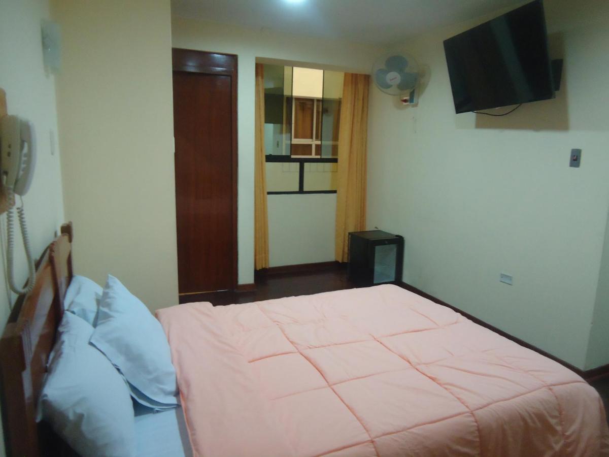 Hotel Panamericano Lima Buitenkant foto